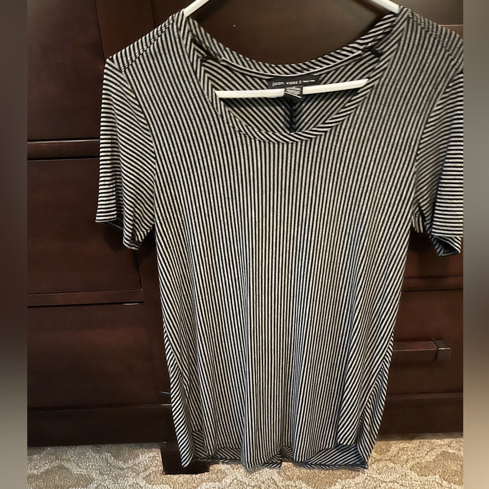 Tee shirt